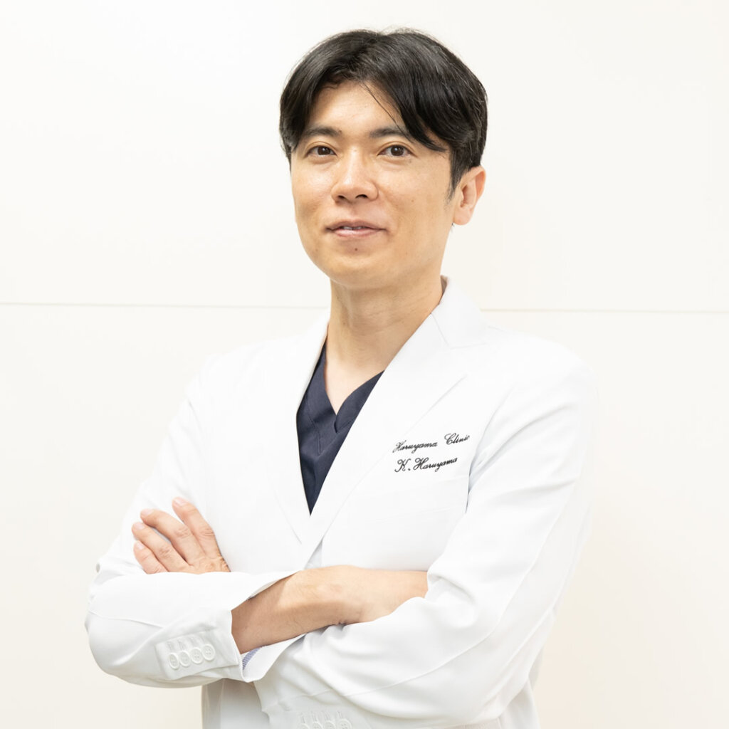 おすすめの方について説明する医師