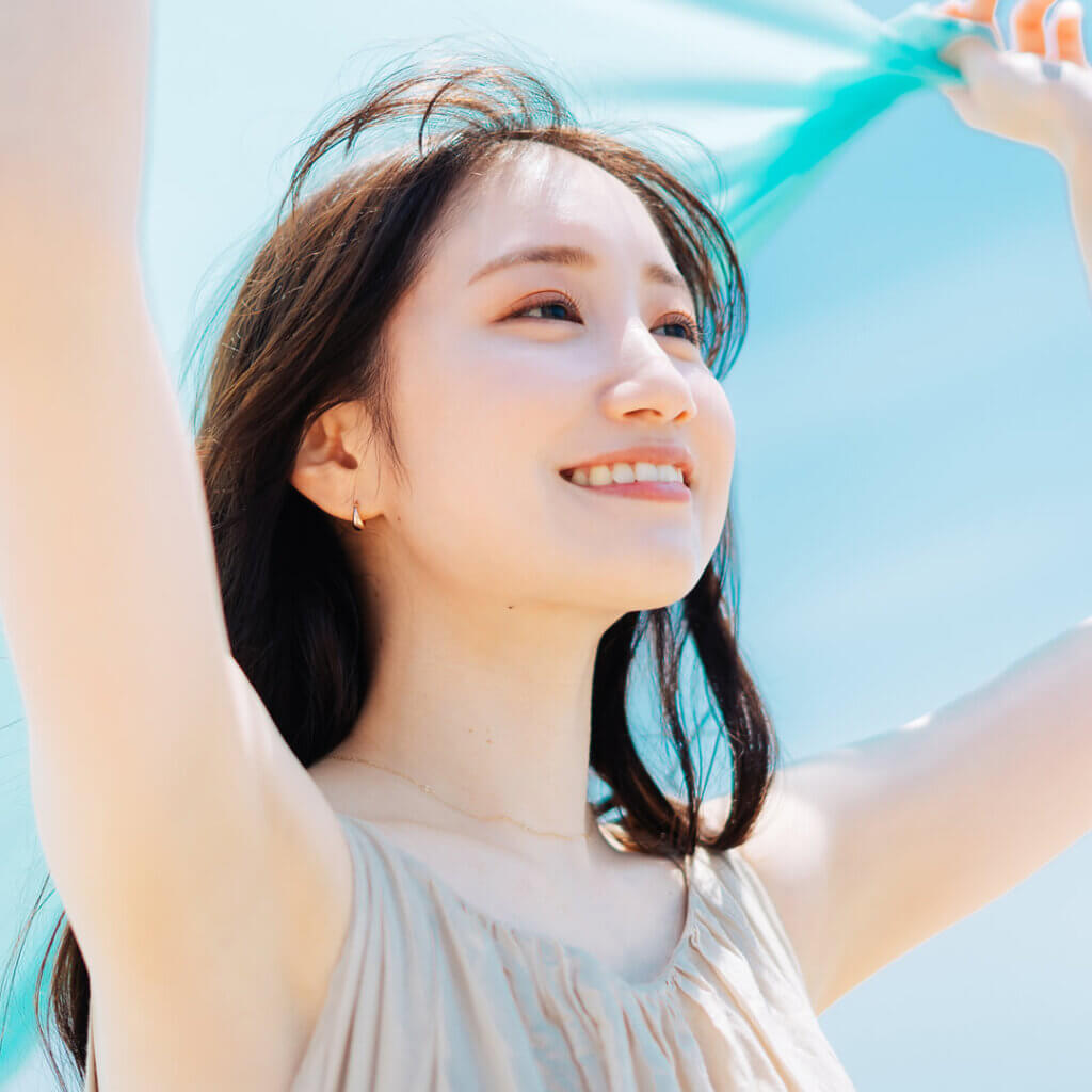 わきが治療を受けた女性のイメージ
